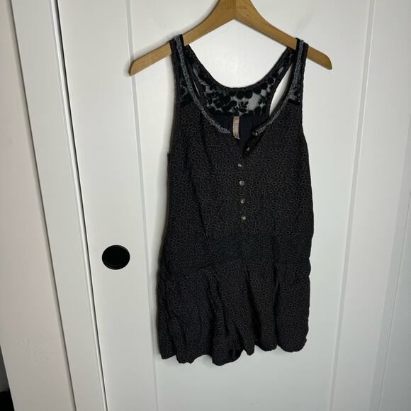 Free People Grey Diamond Print Sleeveless Lace Romper Size 8 - Picture 1 of 6